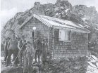 Die erste Finsteraarhornhütte von 1905 beim »alten Hüttenplatz« (100 m oberhalb des heutigen Standorts)